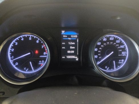 Used 2019 Toyota Camry SE image 23