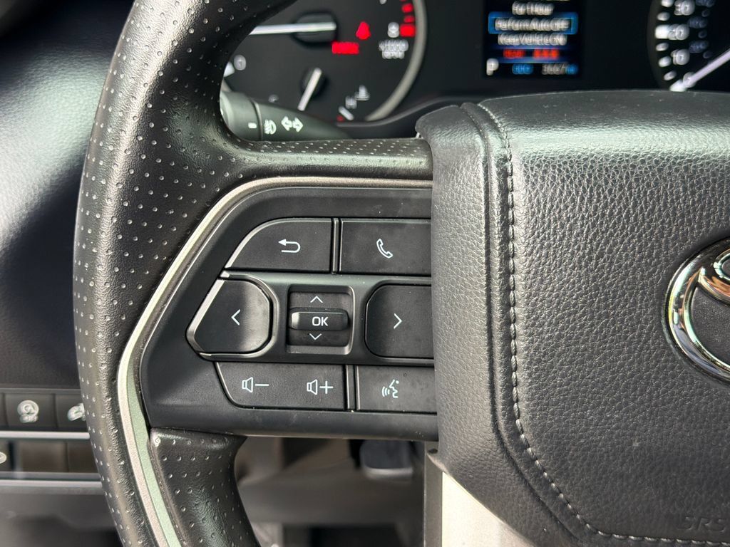 Used 2026 Toyota Tundra SR5 w/ SR5 Convenience Package AWD/4WD image 24