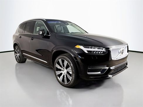 Certified 2025 Volvo XC90 B6 Plus w/ Protection Package Premier image 1