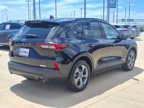 Used 2025 Ford Escape ST-Line FWD image 7