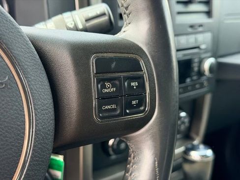 Used 2012 Jeep Liberty Sport w/ Popular Equipment Group AWD/4WD image 8