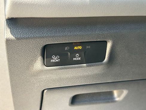 New 2026 Volkswagen Tiguan SEL R-Line AWD/4WD image 21