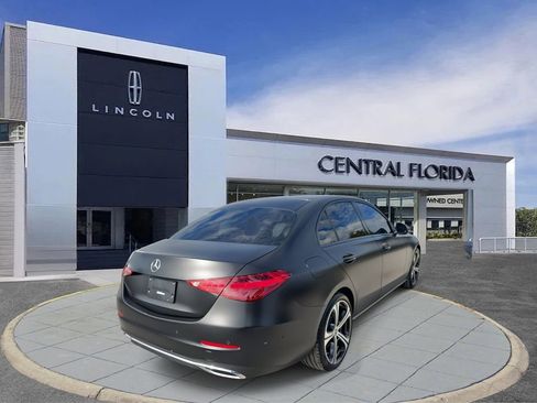 Used 2024 Mercedes-Benz C 300 Sedan image 3