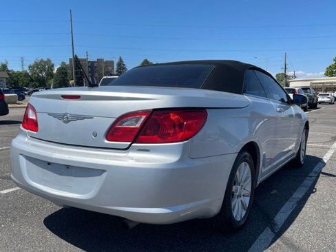 Used 2010 Chrysler Sebring Touring image 15