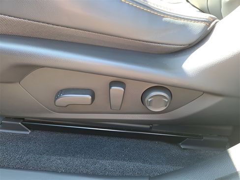 Used 2024 Subaru Crosstrek 2.5i Limited w/ Crosstrek Mirror Package image 17