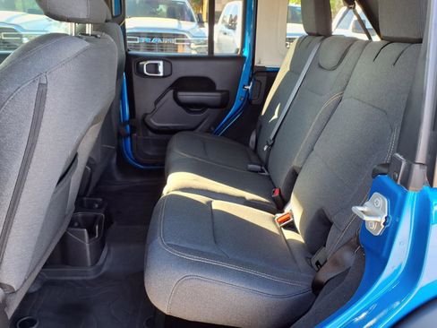Used 2024 Jeep Wrangler Unlimited Sport AWD/4WD image 19