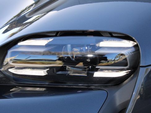 Used 2023 Porsche Taycan image 16