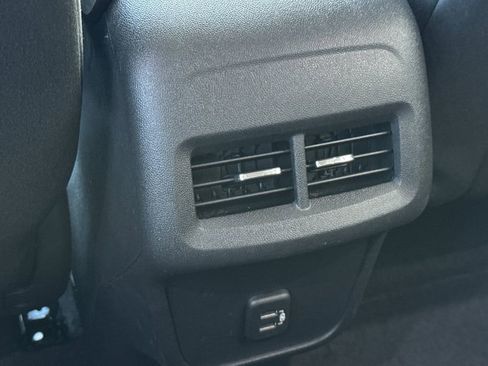 Used 2019 Chevrolet Equinox LT image 16