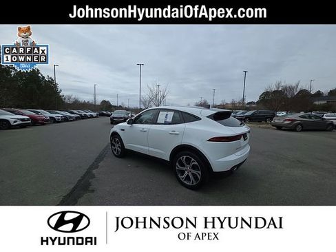 Used 2020 Jaguar E-PACE SE image 17