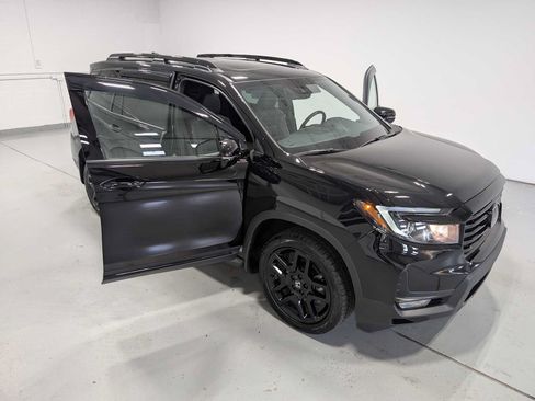 Used 2024 Honda Passport Black Edition image 17