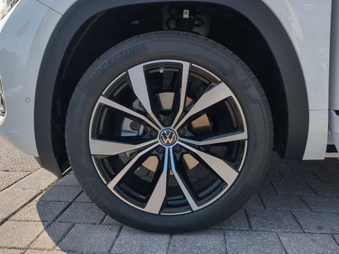 New 2026 Volkswagen Atlas Cross Sport SEL Premium R-Line AWD/4WD image 35