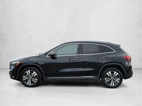 Used 2025 Mercedes-Benz GLA 250 image 9