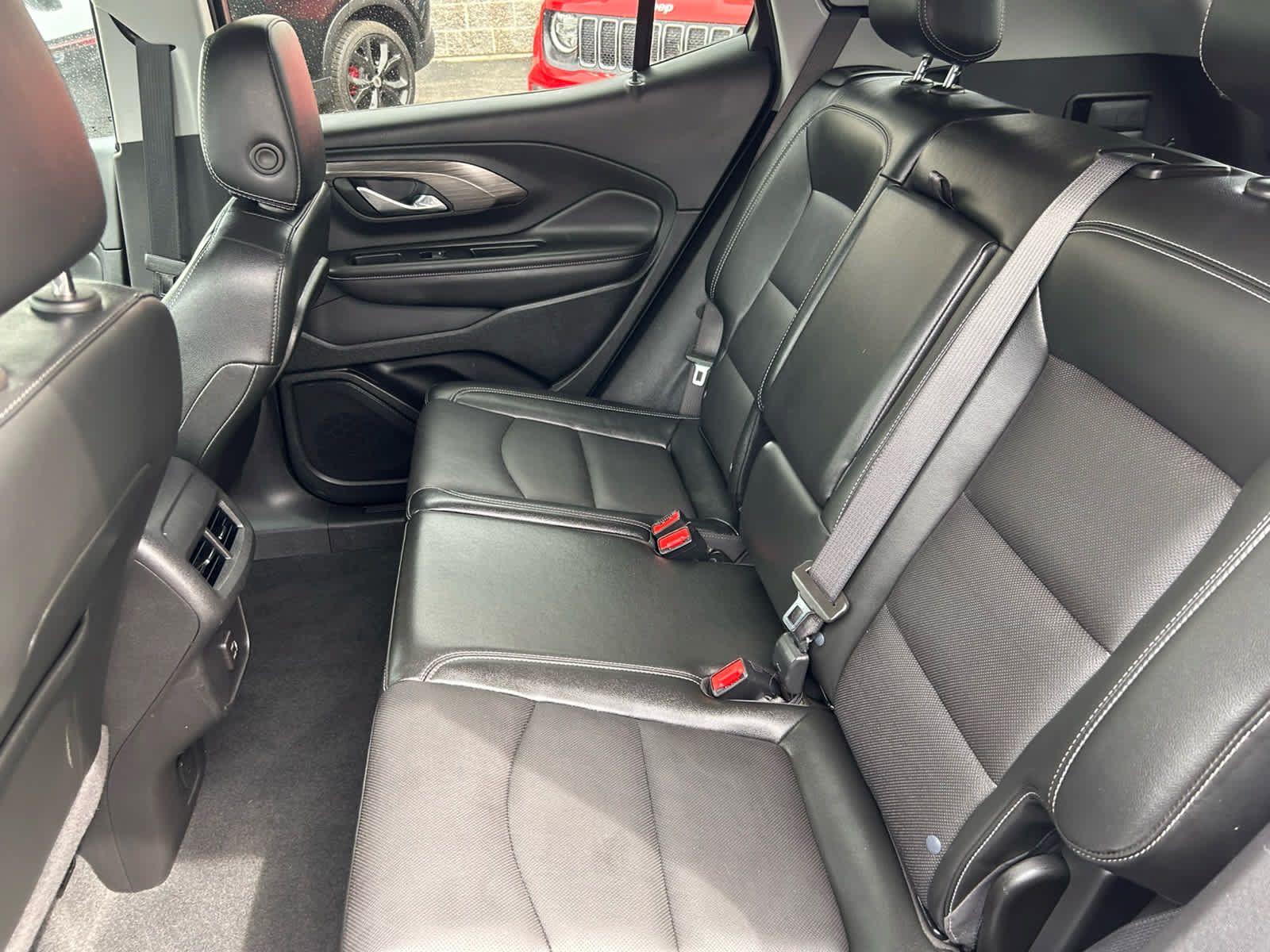 Used 2023 GMC Terrain SLT w/ Tech Package AWD/4WD image 25