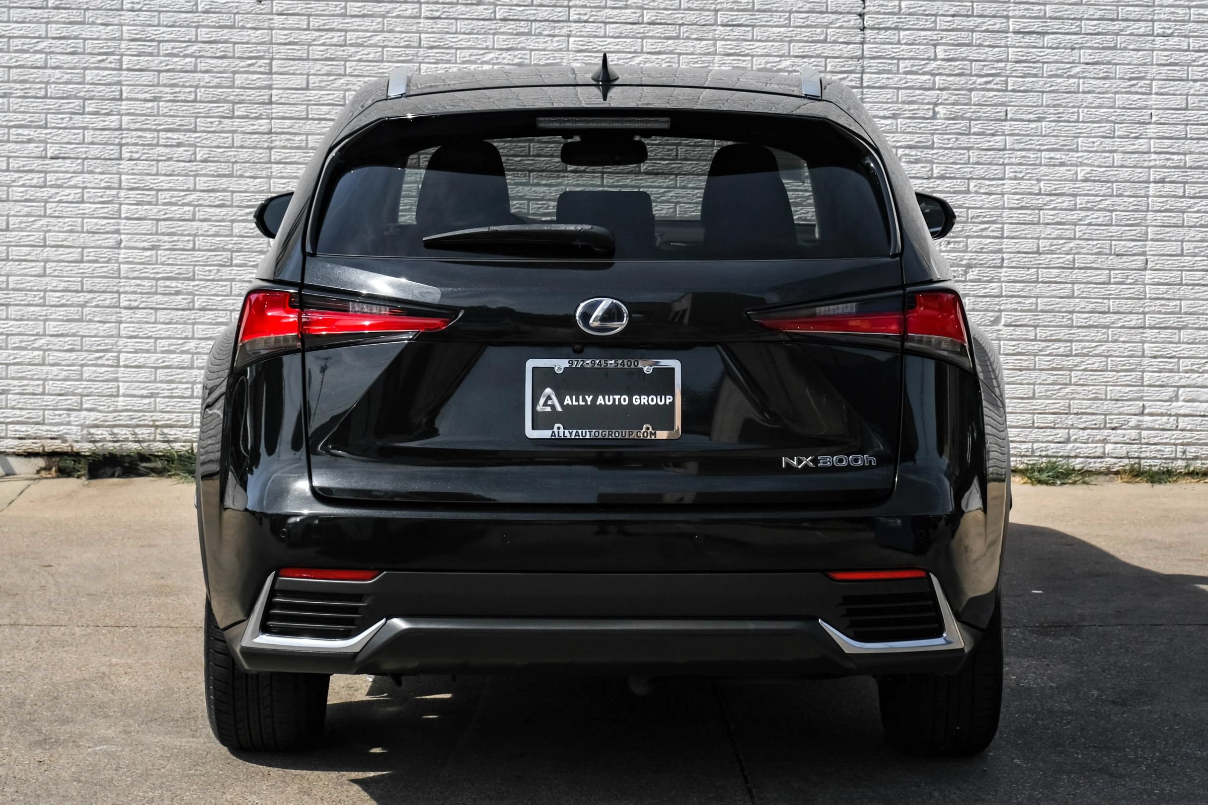 Used 2018 Lexus NX 300h AWD w/ Luxury Package image 9