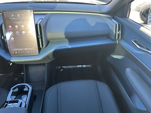 New 2025 Volvo EX30 Plus w/ Protection Package Premier image 18