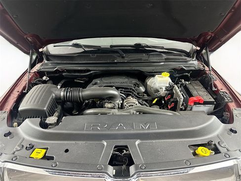 Used 2019 RAM 1500 Laramie image 31