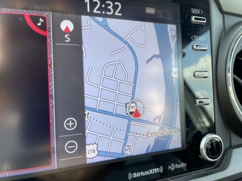 Used 2021 Toyota Tacoma TRD Off-Road w/ TRD Premium Off Road Package image 21