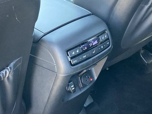 Used 2020 Hyundai Palisade Limited FWD image 17