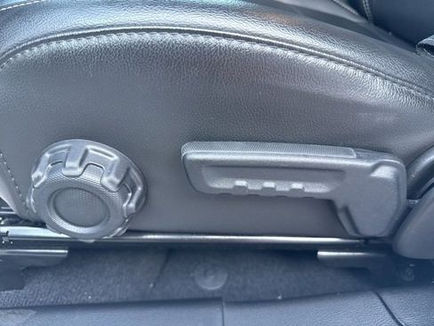 Used 2022 Jeep Gladiator Overland image 26