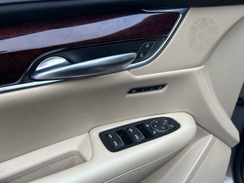 Used 2019 Cadillac XT5 Premium Luxury image 18