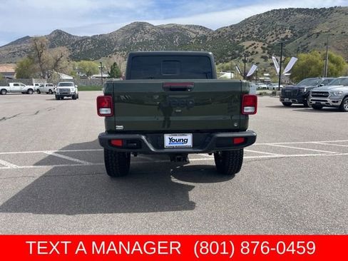Used 2023 Jeep Gladiator Sport AWD/4WD image 5