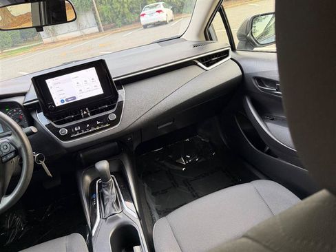Used 2025 Toyota Corolla LE FWD image 26
