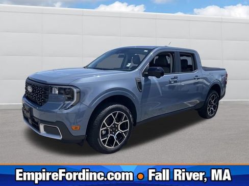 Used 2025 Ford Maverick Lariat w/ 4K Tow Package AWD/4WD image 1