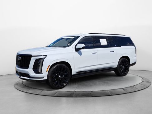 Used 2026 Cadillac Escalade ESV Platinum Sport w/ LPO, ONYX Package AWD/4WD image 3