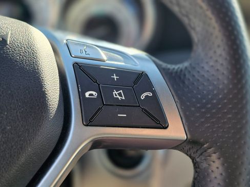 Used 2014 Mercedes-Benz C 250 Sport image 25