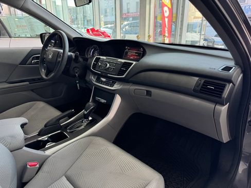 Used 2015 Honda Accord LX image 30