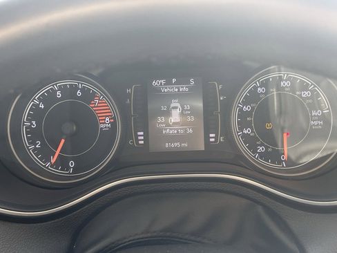 Used 2019 Jeep Cherokee Latitude Plus w/ Comfort/Convenience Group image 15