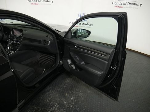Used 2022 Honda Accord Sport image 7