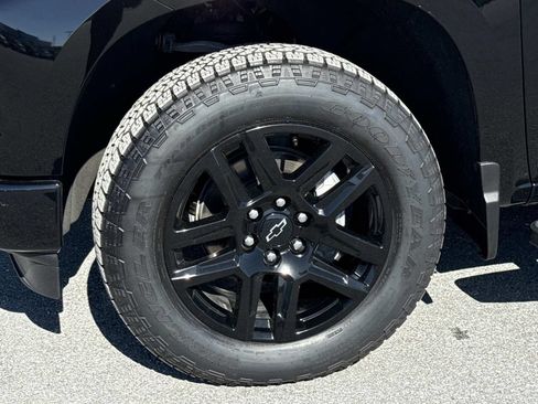 Used 2025 Chevrolet Silverado 1500 RST AWD/4WD image 30