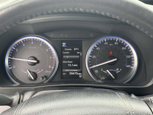 Used 2019 Toyota Highlander XLE AWD/4WD image 25
