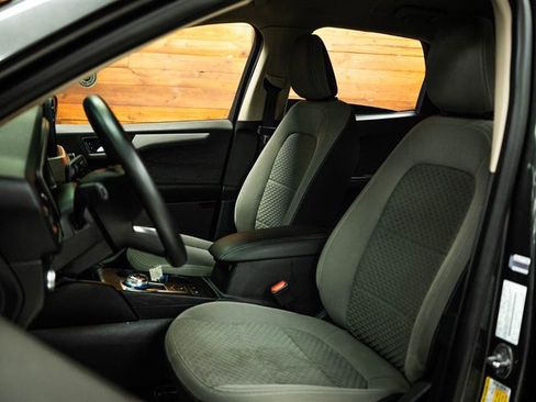 Used 2020 Ford Escape SE FWD image 9