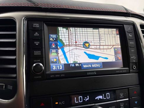 Used 2013 Jeep Grand Cherokee Overland w/ Advance Technology Group AWD/4WD image 20