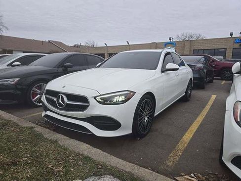 Used 2022 Mercedes-Benz C 300 4MATIC Sedan image 2