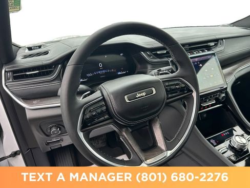 Used 2023 Jeep Grand Cherokee L Overland AWD/4WD image 13