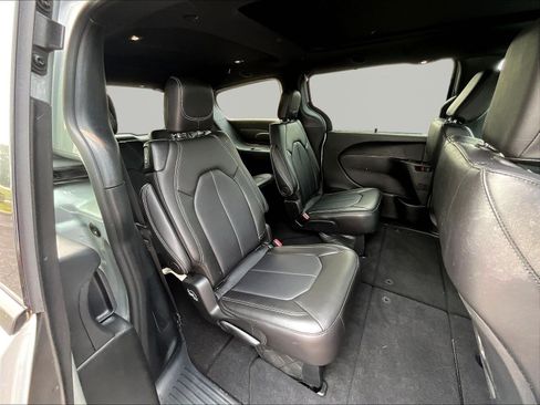 Used 2026 Chrysler Pacifica Select w/ S Appearance Package AWD/4WD image 25