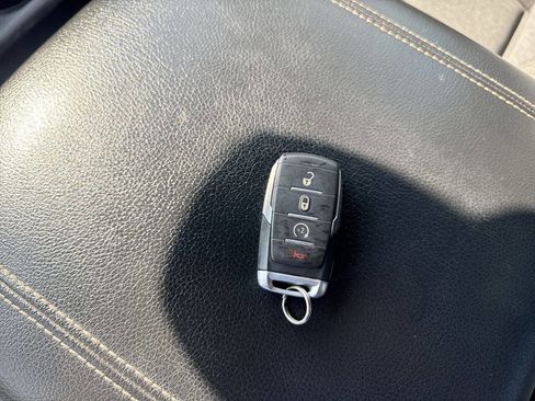 Used 2019 RAM 1500 Big Horn image 28