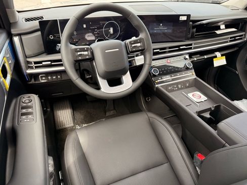 New 2025 Hyundai Santa Fe Limited image 8