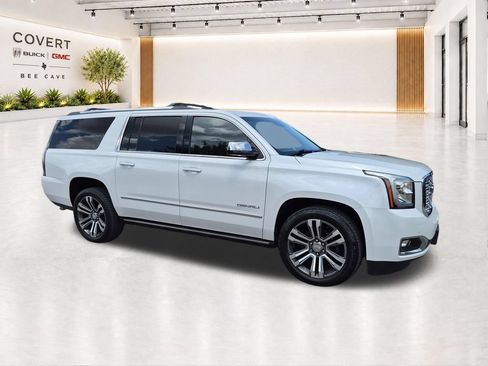 Used 2019 GMC Yukon XL Denali w/ Denali Ultimate Package AWD/4WD image 17