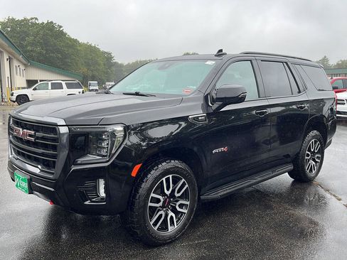 Used 2024 GMC Yukon AT4 w/ Technology Package AWD/4WD image 1