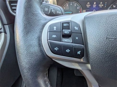 Used 2023 Ford Explorer Limited image 18