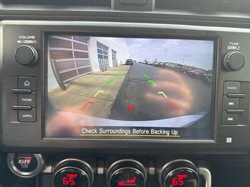 Used 2023 Toyota GR86 Premium w/ ALL Weather Mat Package (TMS) image 16