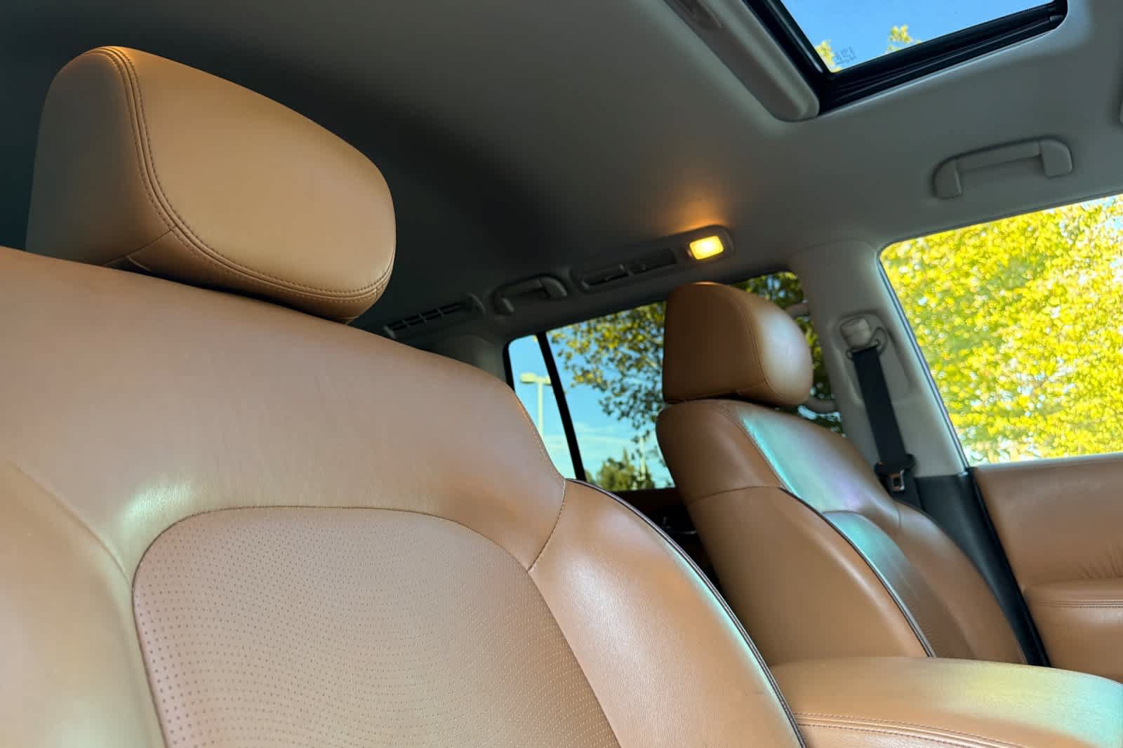 Used 2017 Nissan Armada Platinum w/ Interior Lighting Package AWD/4WD image 19