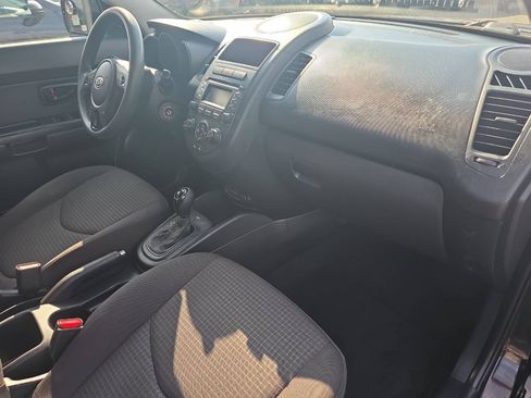 Used 2012 Kia Soul FWD image 15