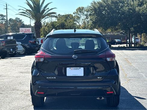 Used 2023 Nissan Kicks SV image 21