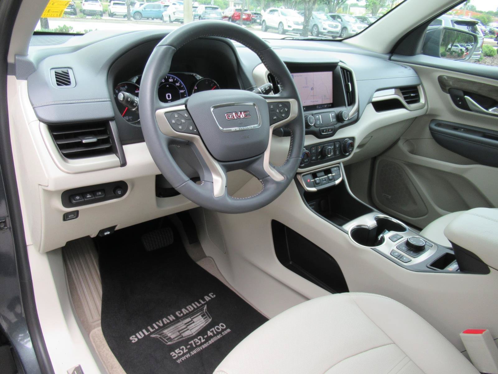 Used 2022 GMC Terrain Denali w/ Denali Premium Package AWD/4WD image 16