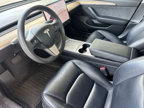 Used 2021 Tesla Model 3 Standard Range Plus image 9